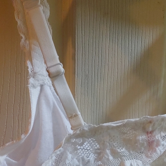 No Boundaries White Lace Bralette - Picture 3 of 4